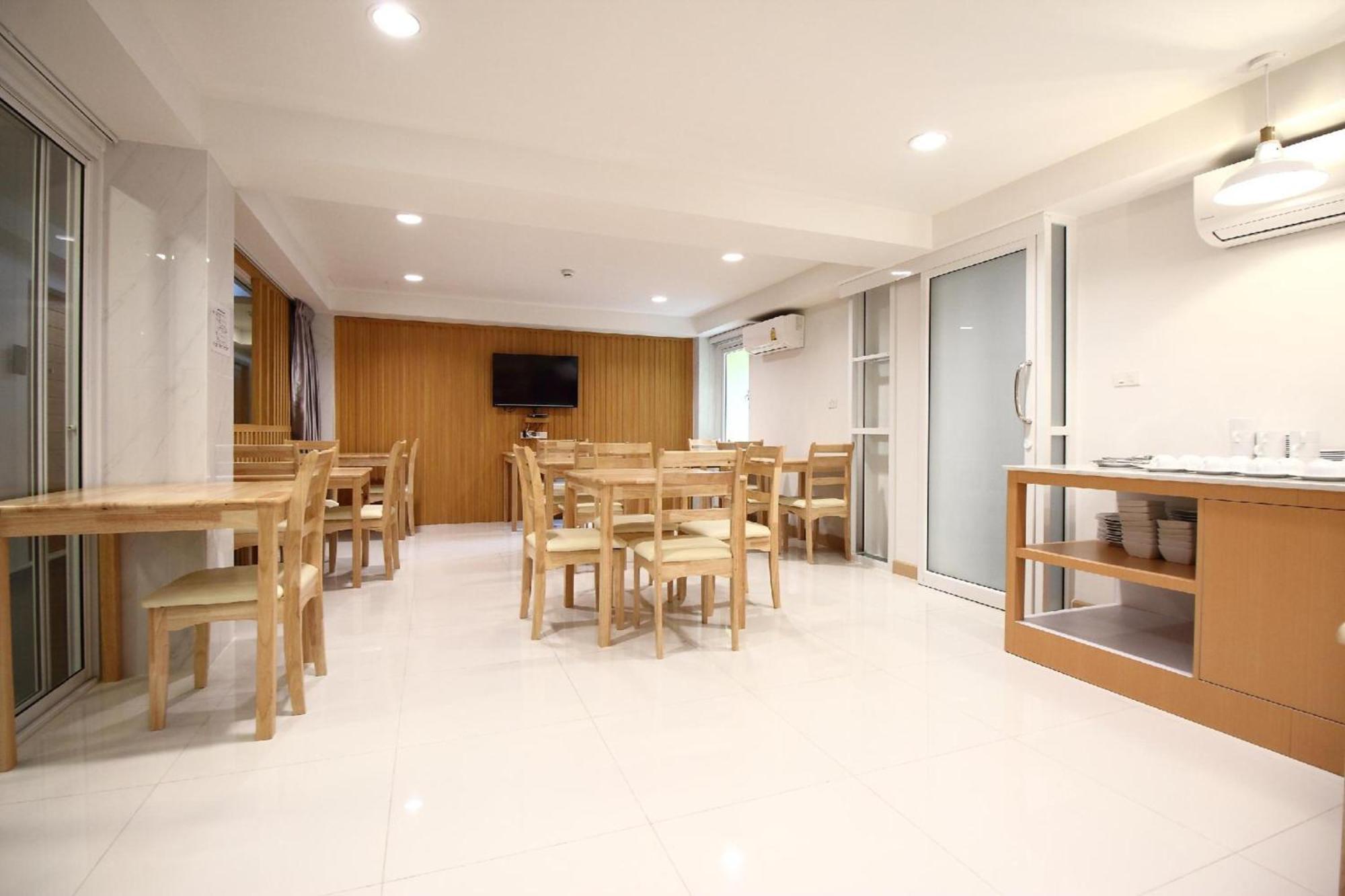 Super Oyo 483 Pannee Hotel Khaosan Бангкок Екстер'єр фото