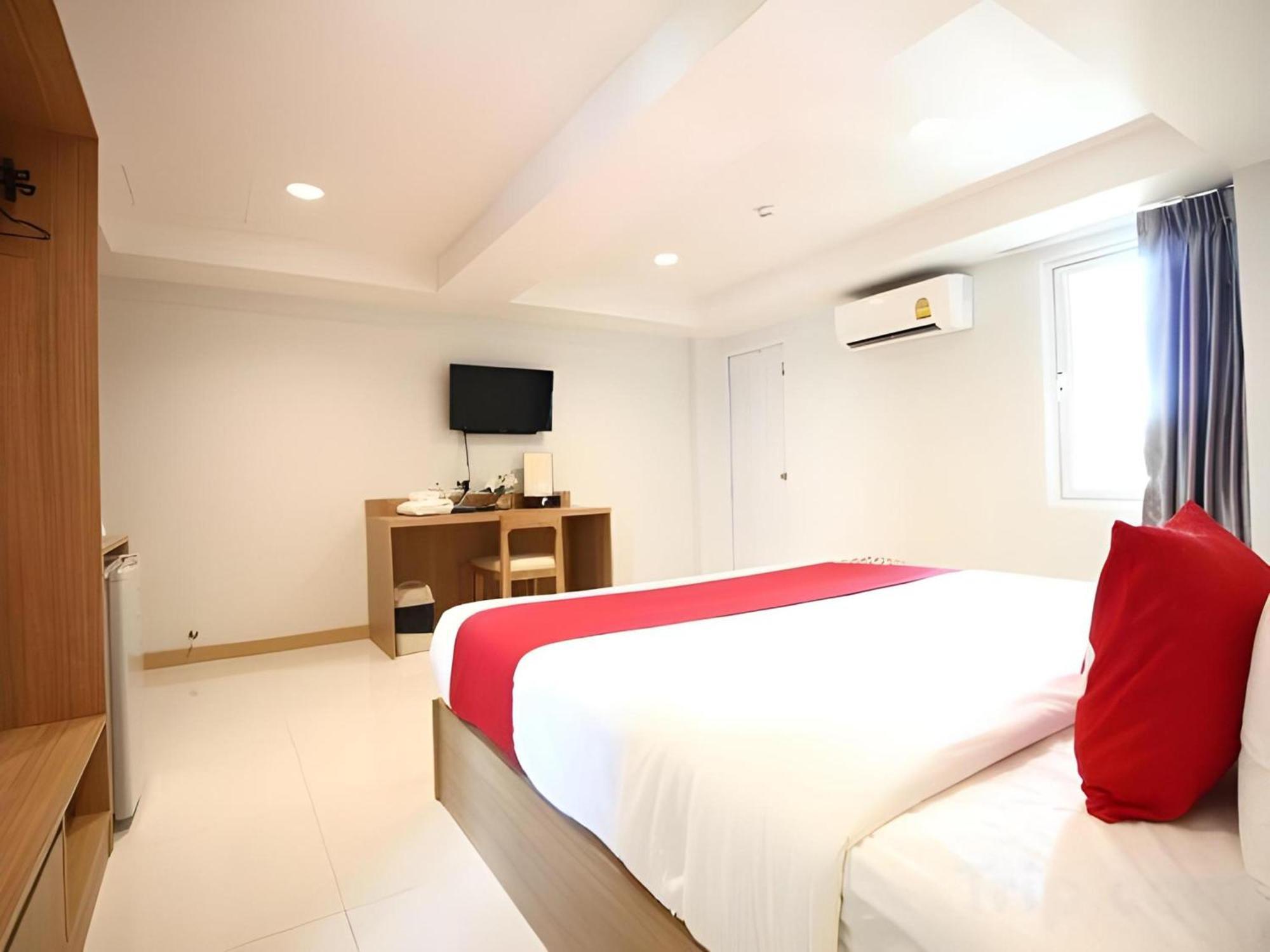 Super Oyo 483 Pannee Hotel Khaosan Бангкок Екстер'єр фото